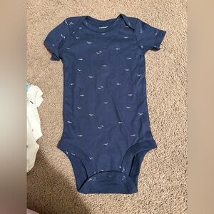 Carter’s short sleeve onesies never worn